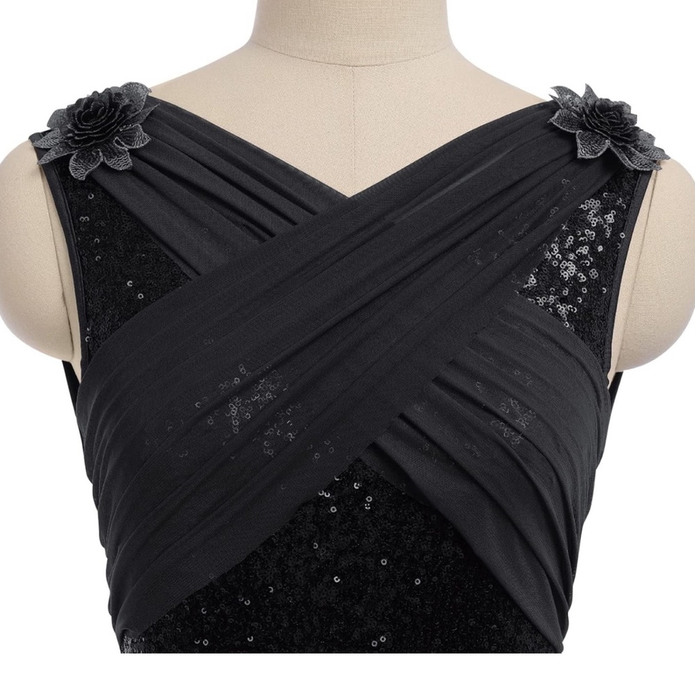 Elegant Black Sleeveless Dress with Floral Accents